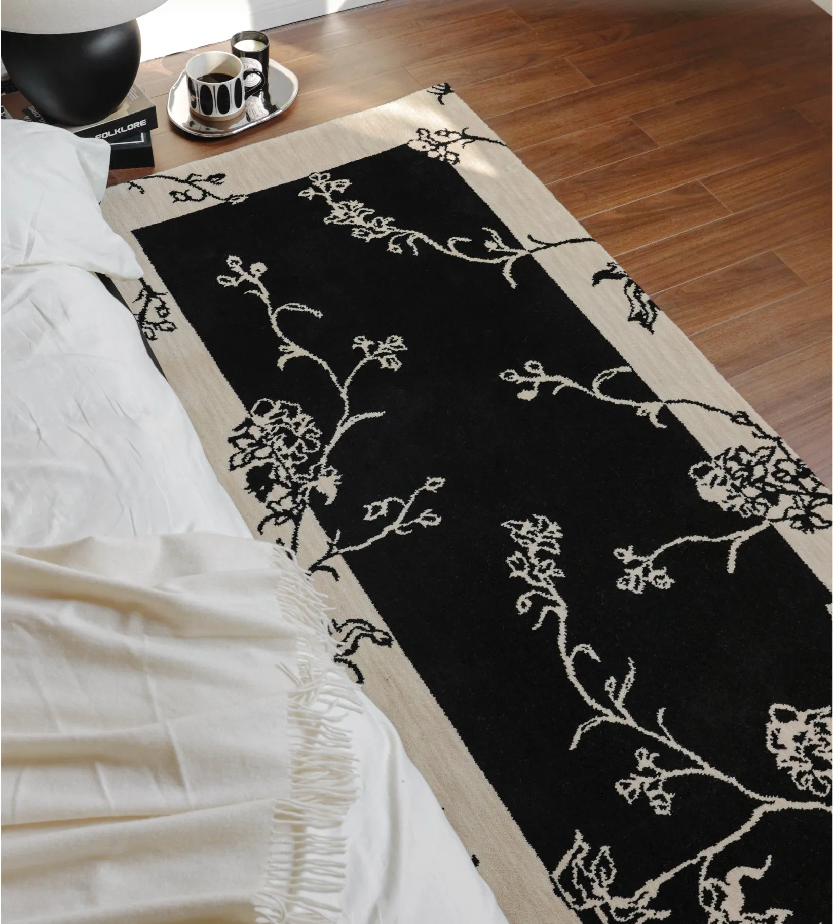 Elegant Floral Wool Runner