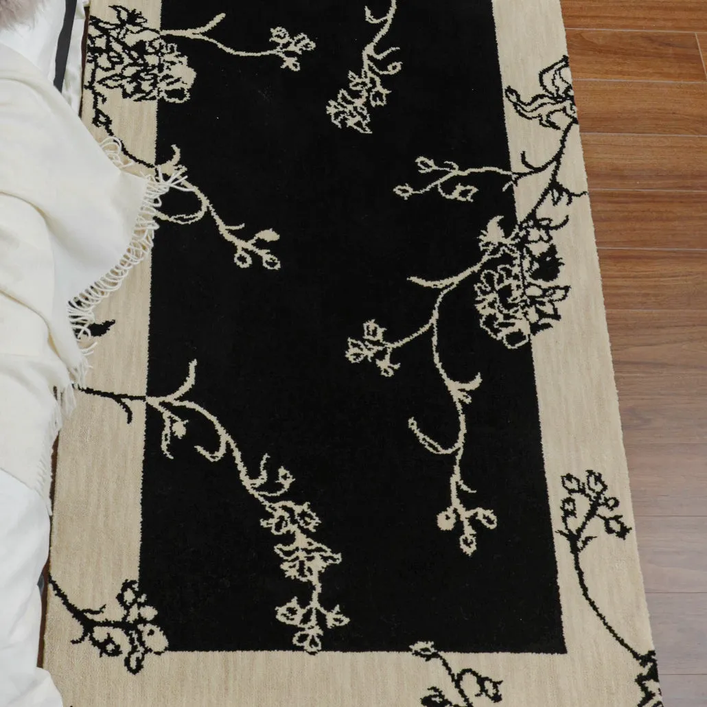 Elegant Floral Wool Runner