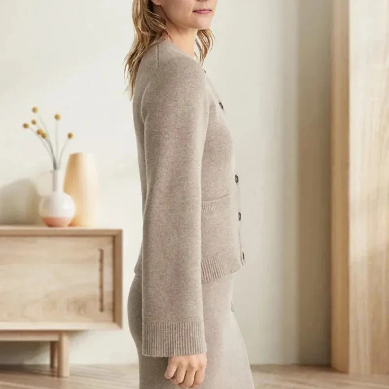 Elegant Wool Solid Sweaters